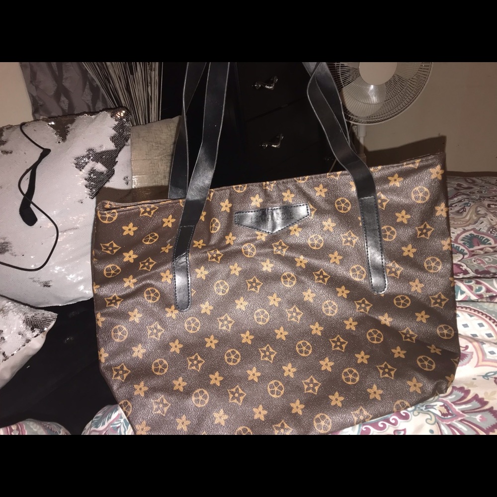 Cute shoulder bag